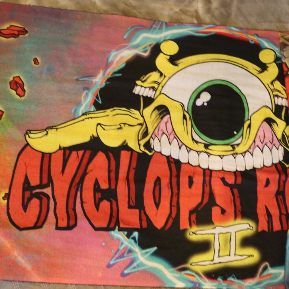 Subtronics Cyclops Rocks Pashmina - Picture 2 of 3